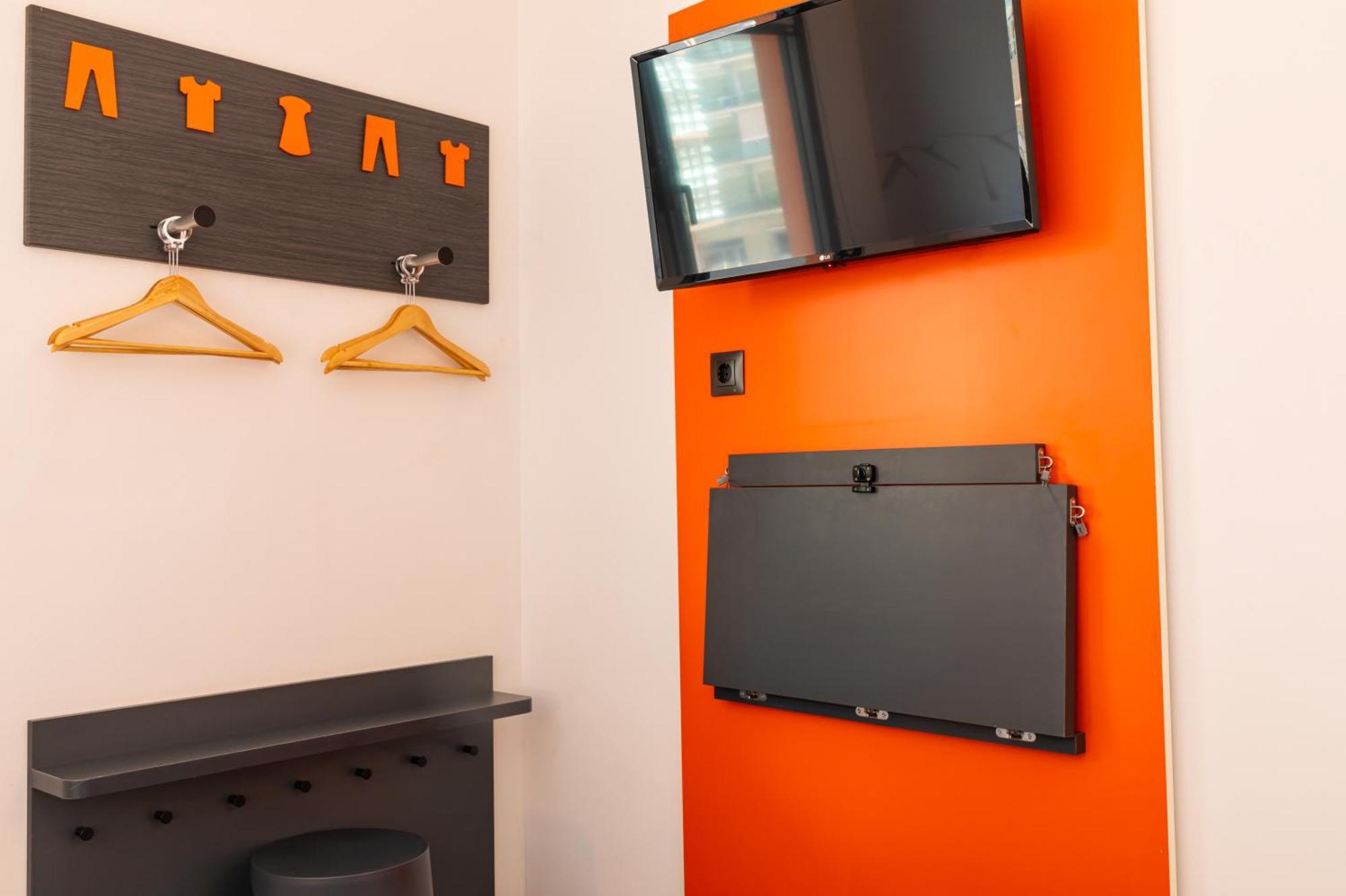 Easyhotel Malaga City Centre Ngoại thất bức ảnh