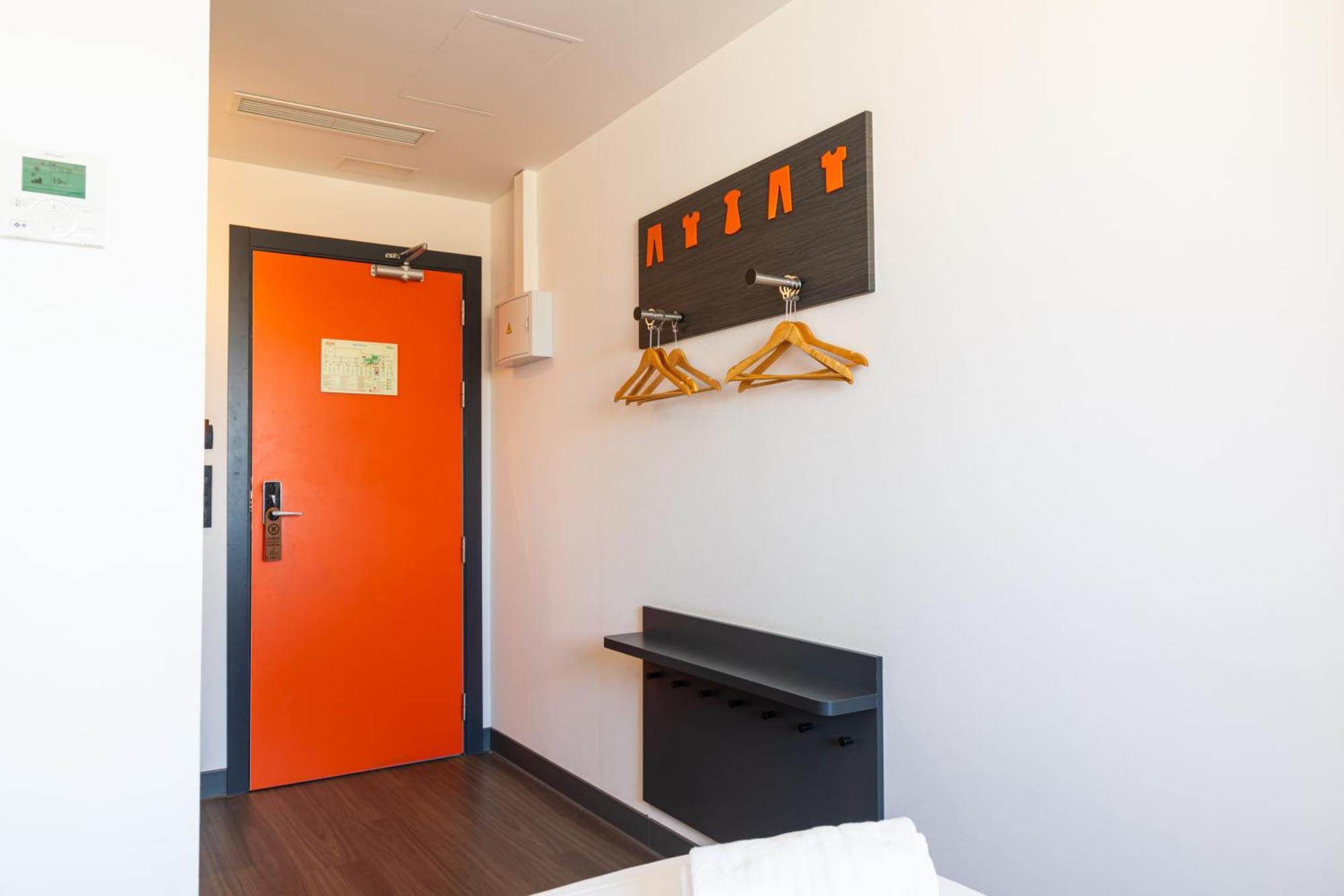 Easyhotel Malaga City Centre Ngoại thất bức ảnh